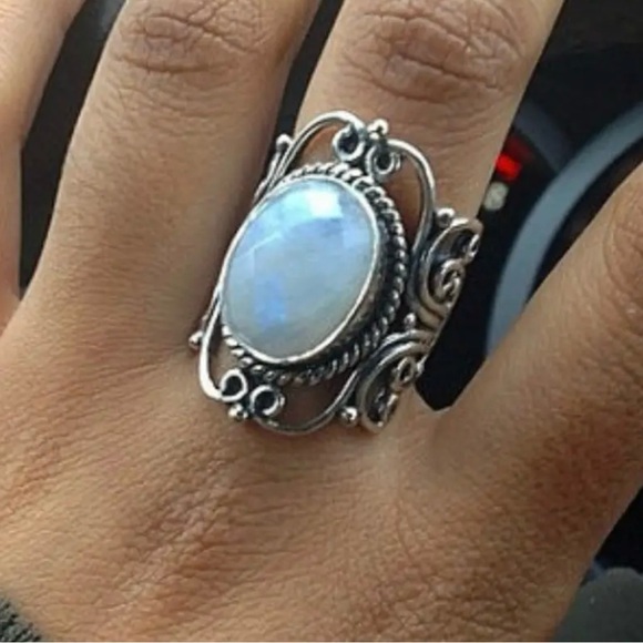 Silver Moonstone Ring Size 7
Zinc Alloy Steel - Picture 2 of 4